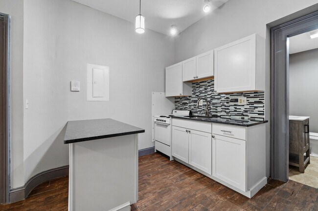 Photo - 128 Washington St Unit 3R