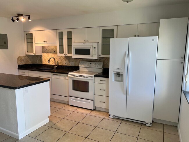 COCINA - 1809 NE 2nd St