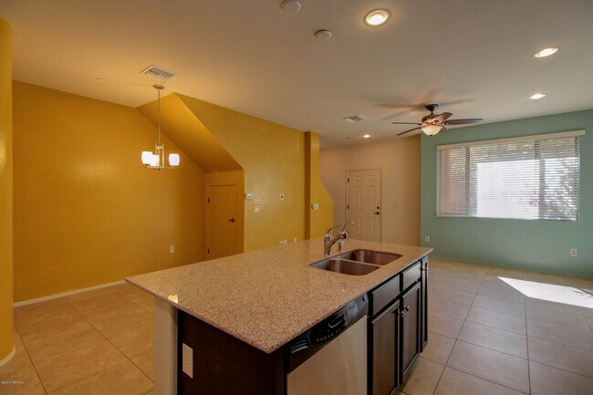 2418 E Blue Diamond Dr