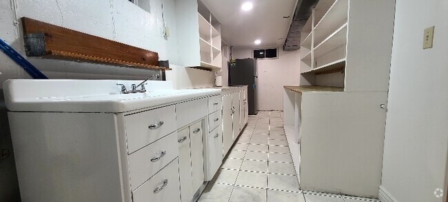Building Photo - 557 Laker Wy Rental