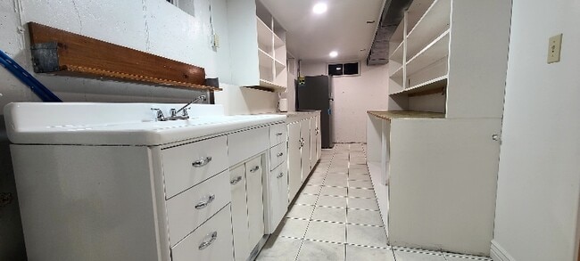 Building Photo - 557 Laker Wy Rental