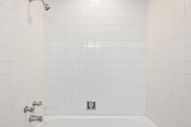 Photo - 934 High St Unit 5