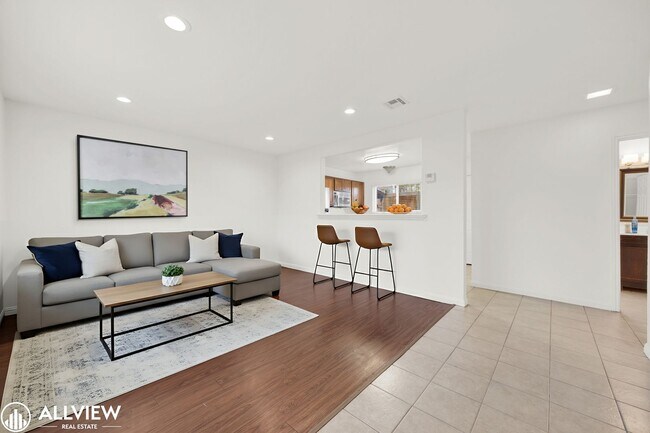 Photo - 980 E Mission Ave Unit 20