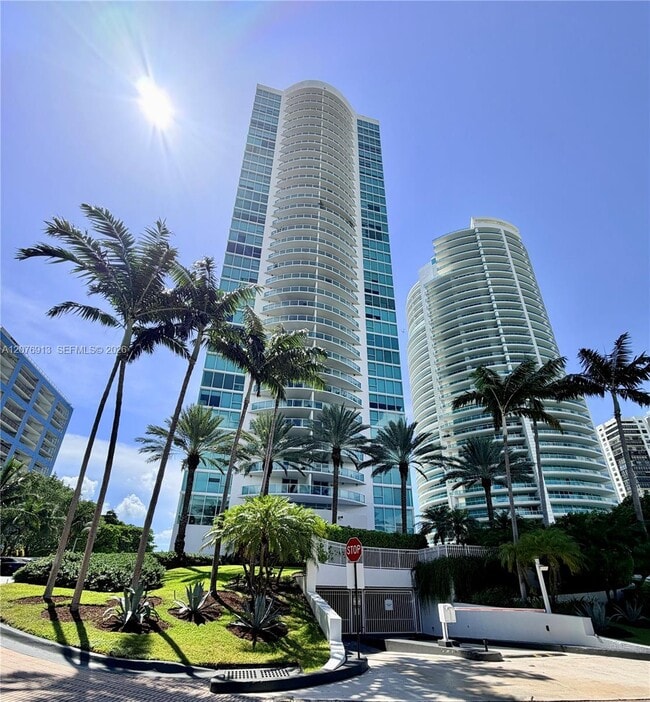 Building Photo - 2101 Brickell Ave Unit 1805