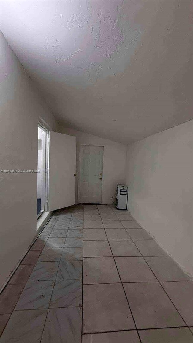 Photo - 6473 SW 19th St