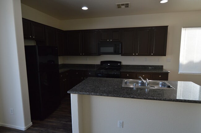 Photo - 3534 Tundra Swan St