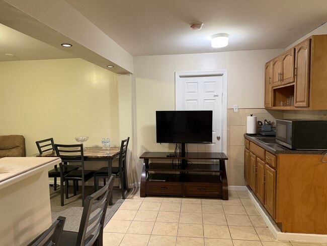 14 Halleck St Unit 1