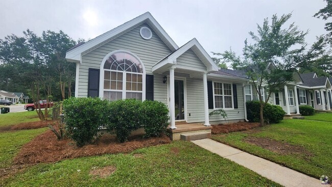 Building Photo - 80 Hamilton Woods Dr Rental