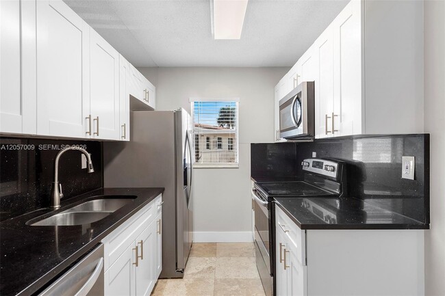 Building Photo - 3242 Coral Ridge Dr Unit 3242