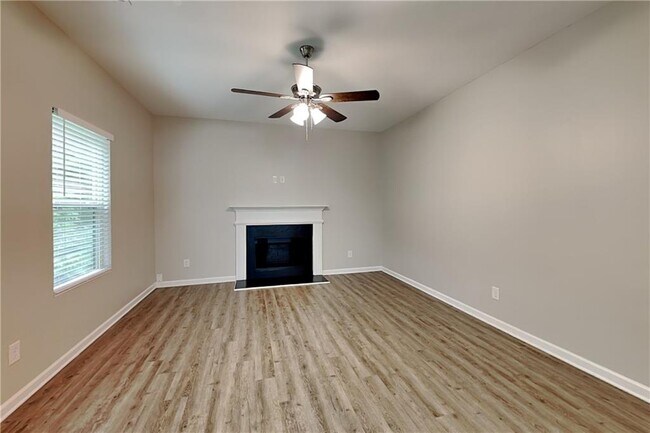 Photo - 345 Westridge Cir