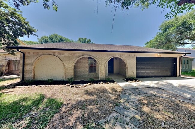 Photo - 10103 Golden Meadow Dr Casa