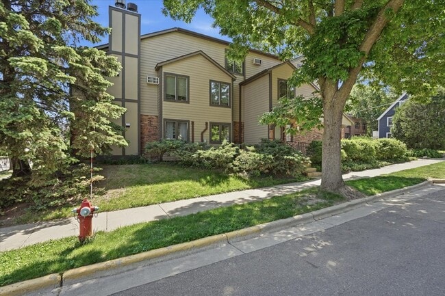 Photo - 311 Forest St Unidad Newly Remodeled 2D