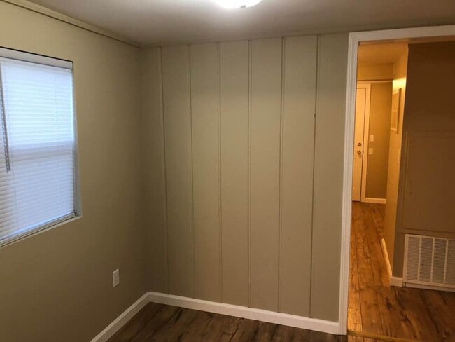 Photo - 2188 E Parkwood Ave