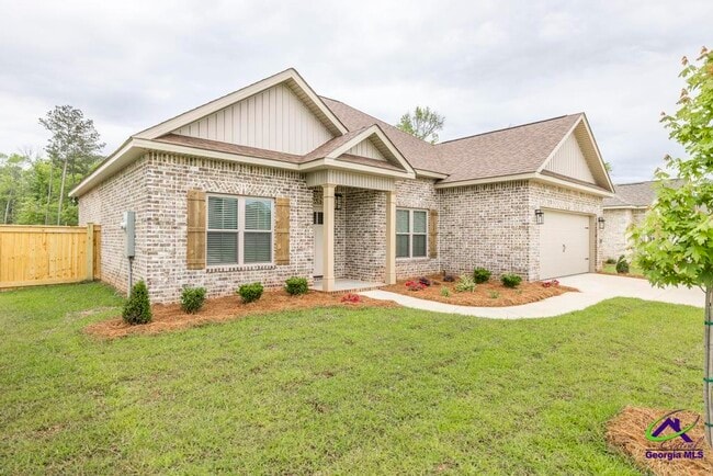 Building Photo - 305 Willowbrook Ln
