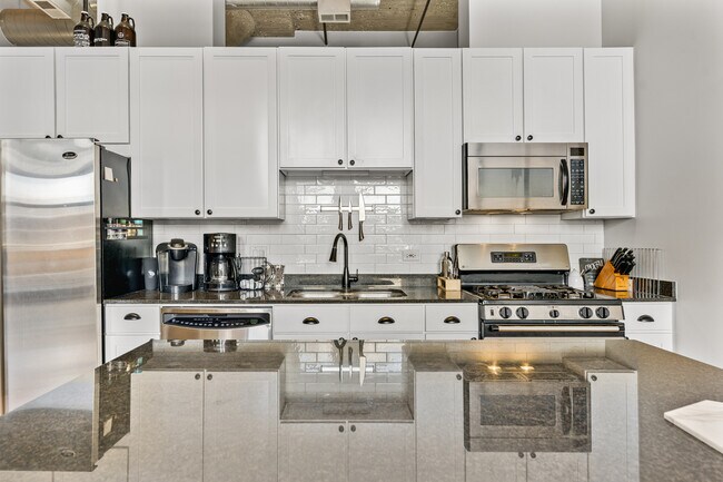 Photo - 758 N Larrabee St Unit 305