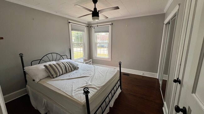 Photo - 312 E 10th St