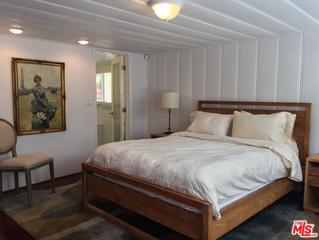 Photo - 1572 N Beverly Glen Blvd