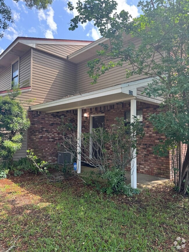 Building Photo - 229 Carmel Dr Rental