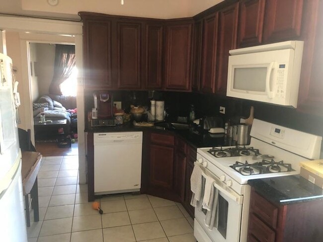 Photo - 6719 N Lakewood Ave Unidad 1