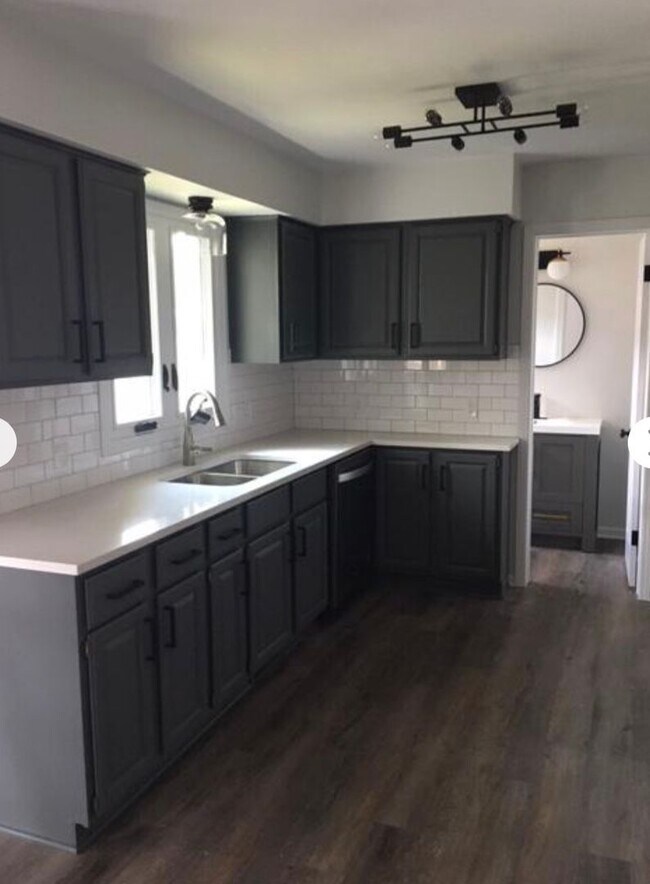 Photo - 3 bed/2 bath ranch on the NE side!