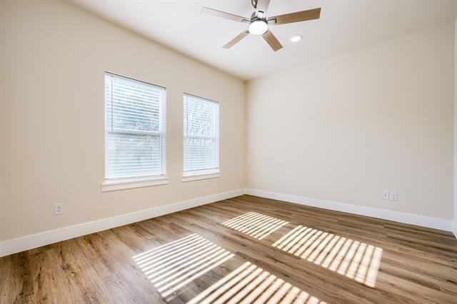 Photo - 1115 Bell St