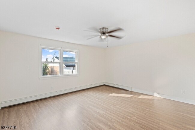 86 Farnham Ave