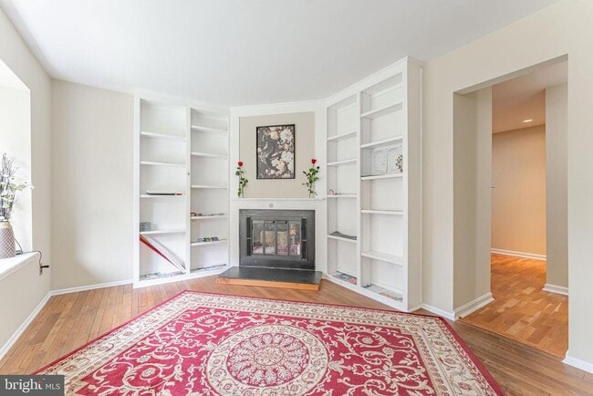 Photo - 11 Chateau Cir