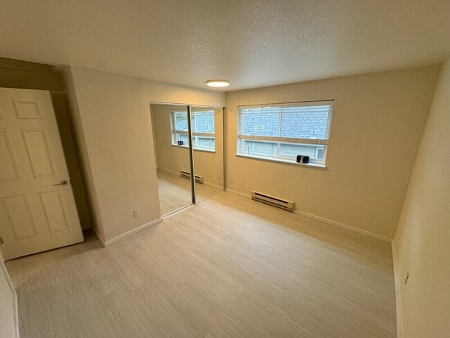Photo - 929 N 105th St Unit #C