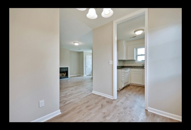 Photo - 202 Miami St Unit A