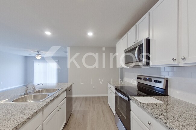 4397 SW 85 Ln