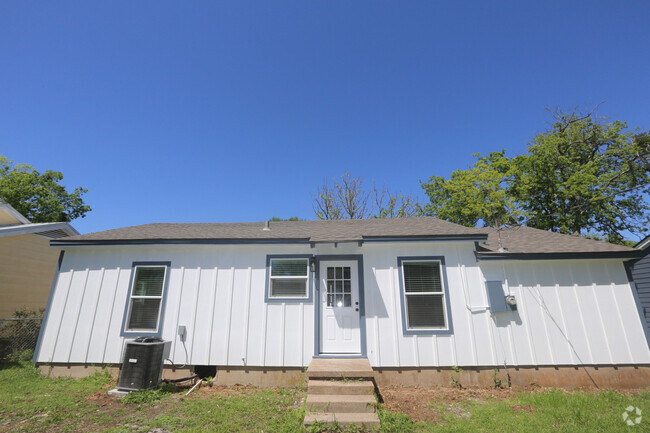 Building Photo - 713 Churchill Dr Rental