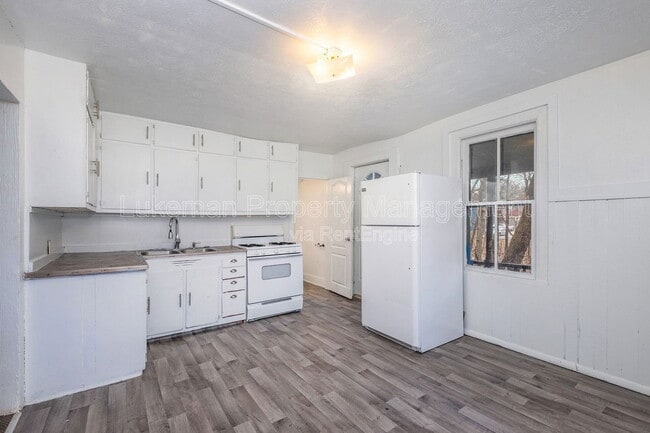 Photo - 719 Davis St