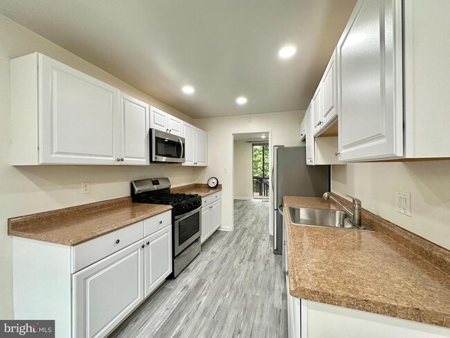 Photo - 8119 Inverness Ridge Rd