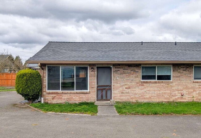 Building Photo - 8026 51st Ave NE Unit 1