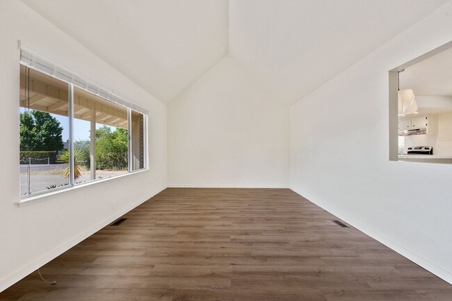 Photo - 19469 Victoria Ct