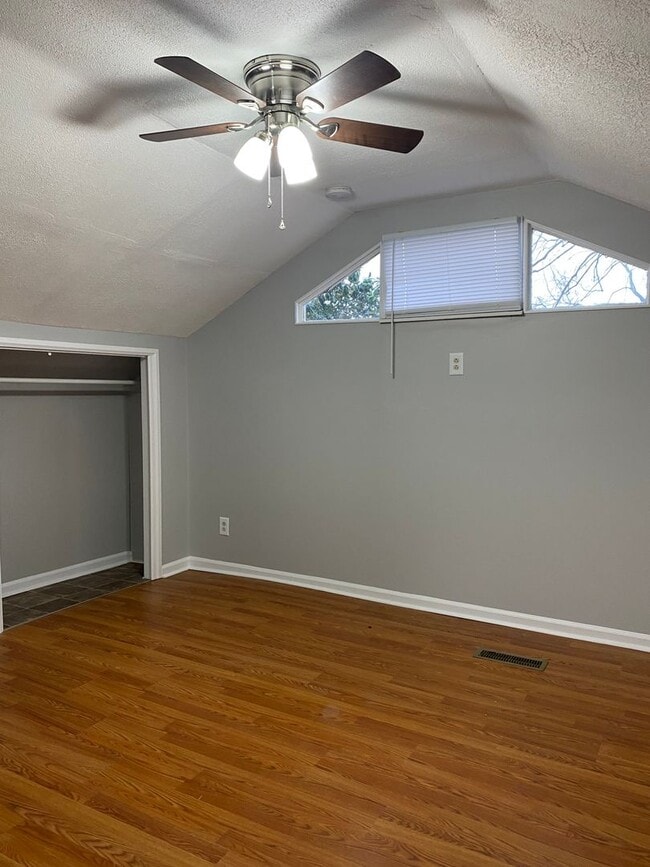 Photo - 445 Greenwood Ave Unit C