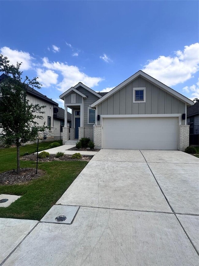 Building Photo - 460 Los Olives Ln
