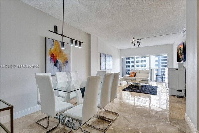 Building Photo - 1980 S Ocean Dr Unit 7J