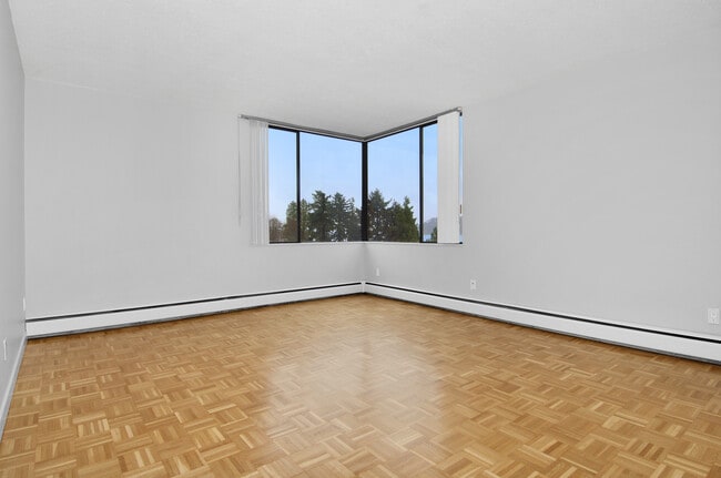 Photo - Hollyburn Plaza Unit 00501