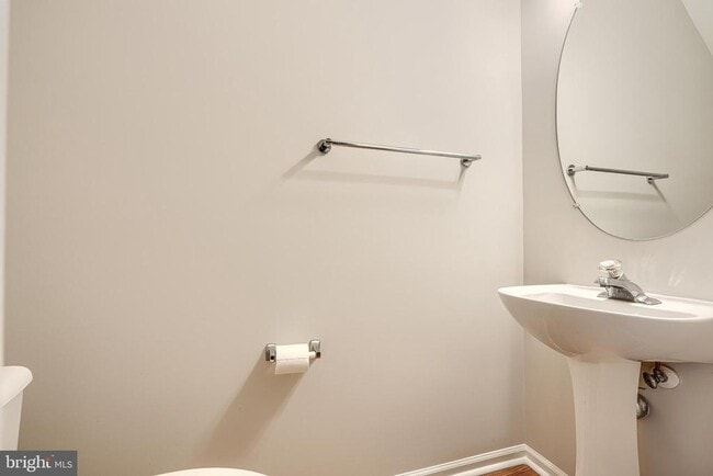 Photo - 8 Katurah Ln