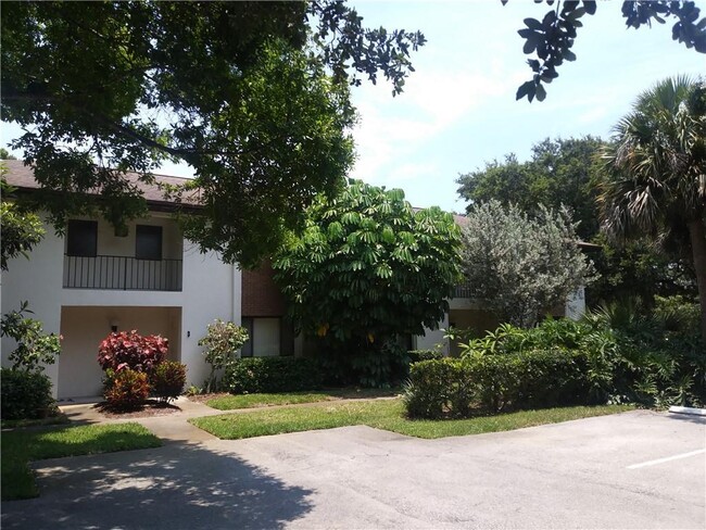 Building Photo - 1055 6th Ave Rental