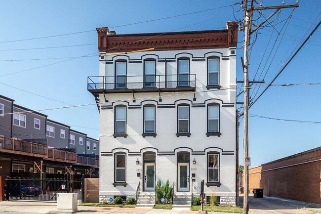 Photo - 2312 Pestalozzi St Townhome