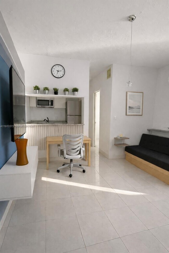 Building Photo - 000 NW 84th St Unit 0