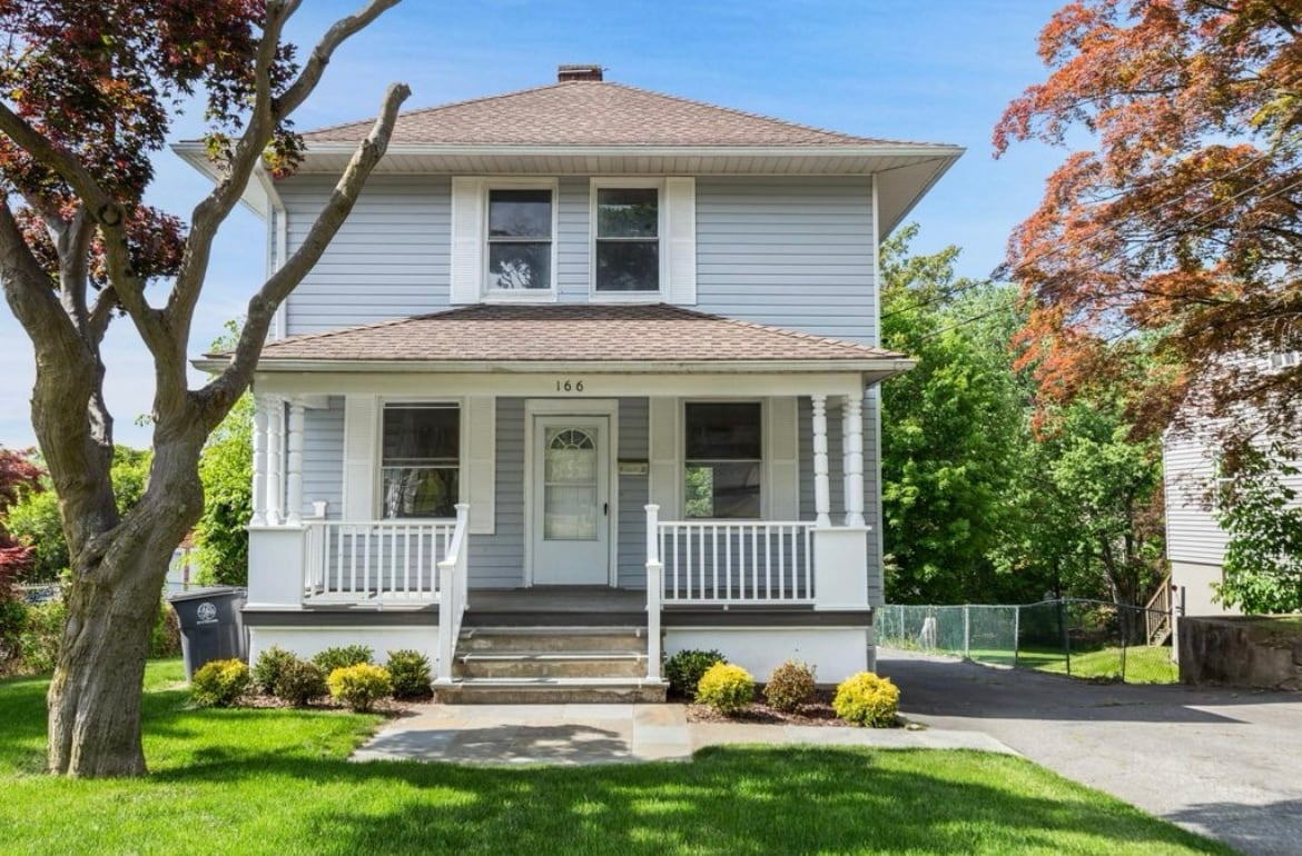 Photo - 166 Grant Ave (White Plains, NY)