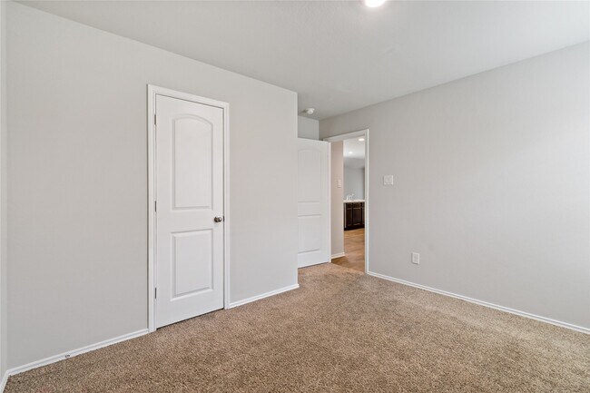 Photo - 2327 Pettingell Wy