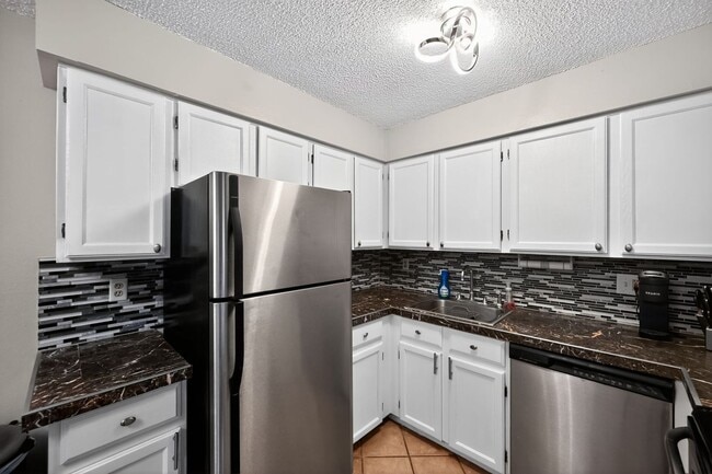 Building Photo - 12083 E Harvard Ave Rental