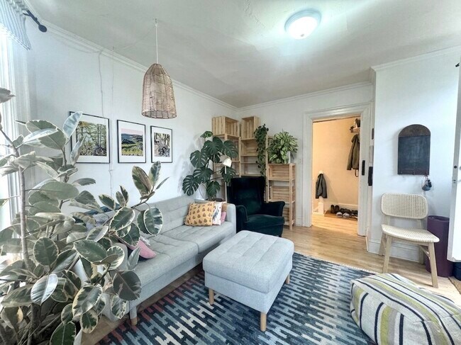 Photo - 2 Chicora Ave Unité 3rd Fl