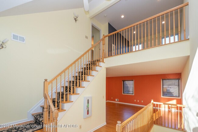 Photo - 83 N Main St Unidad C