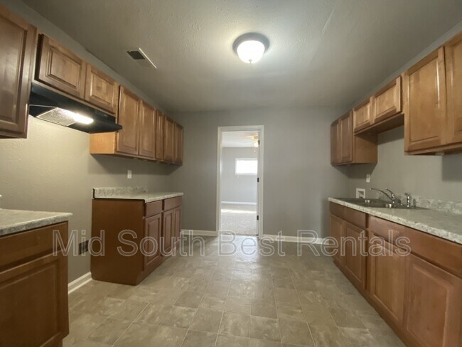 Photo - 1980 Benford St