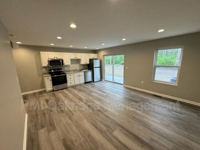 Photo - 211 Bruns Dr